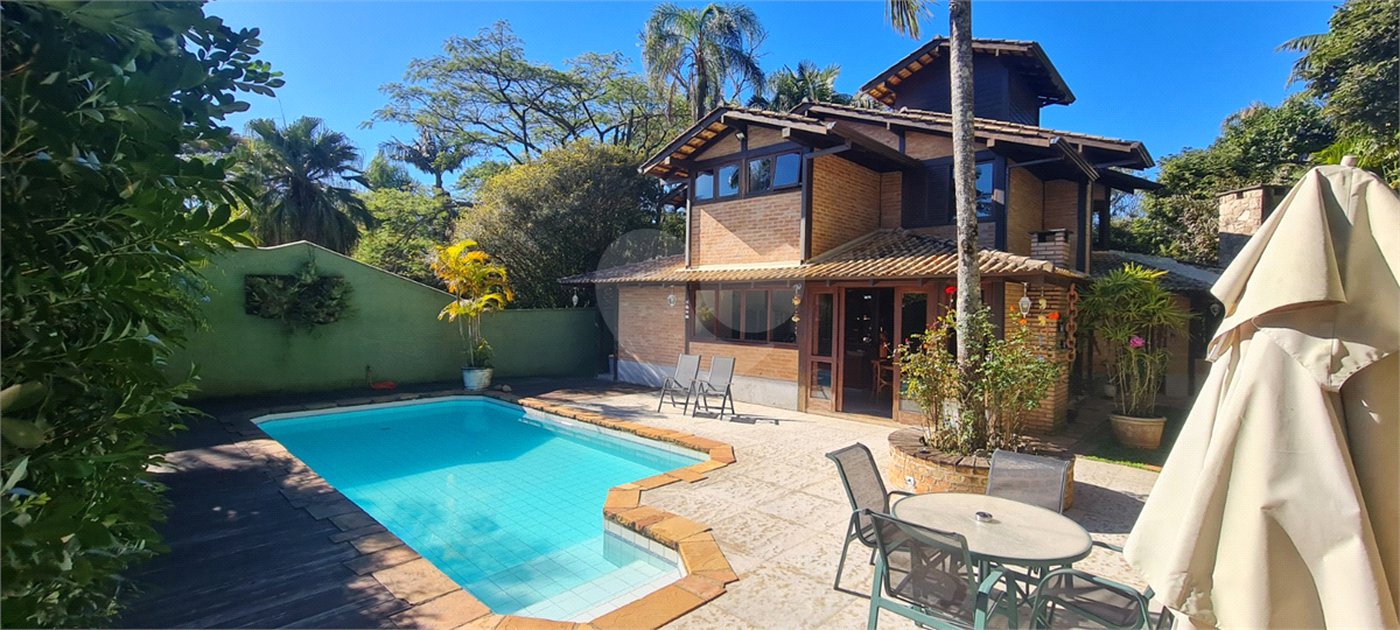 Casa à venda com 4 suítes em Serra da Cantareira, Mairiporã, SP