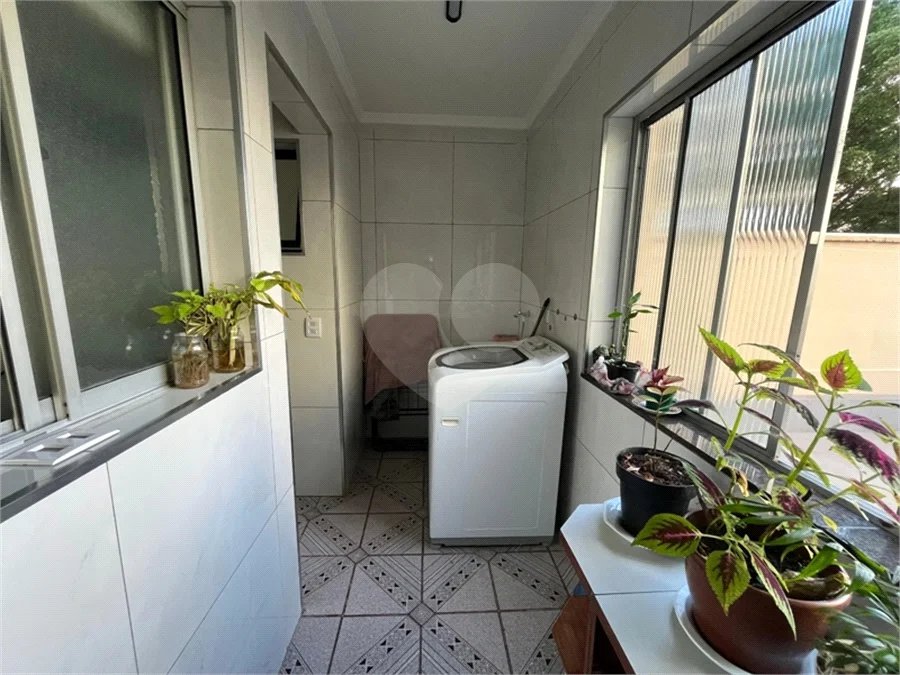 Apartamento Garden com 195 m² de Área Útil, 3 Dormitórios e 2 Vagas