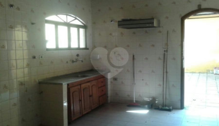 Sobrado à venda ou para alugar com 3 quartos, sendo 1 suíte,  em Horto, São Paulo, SP
