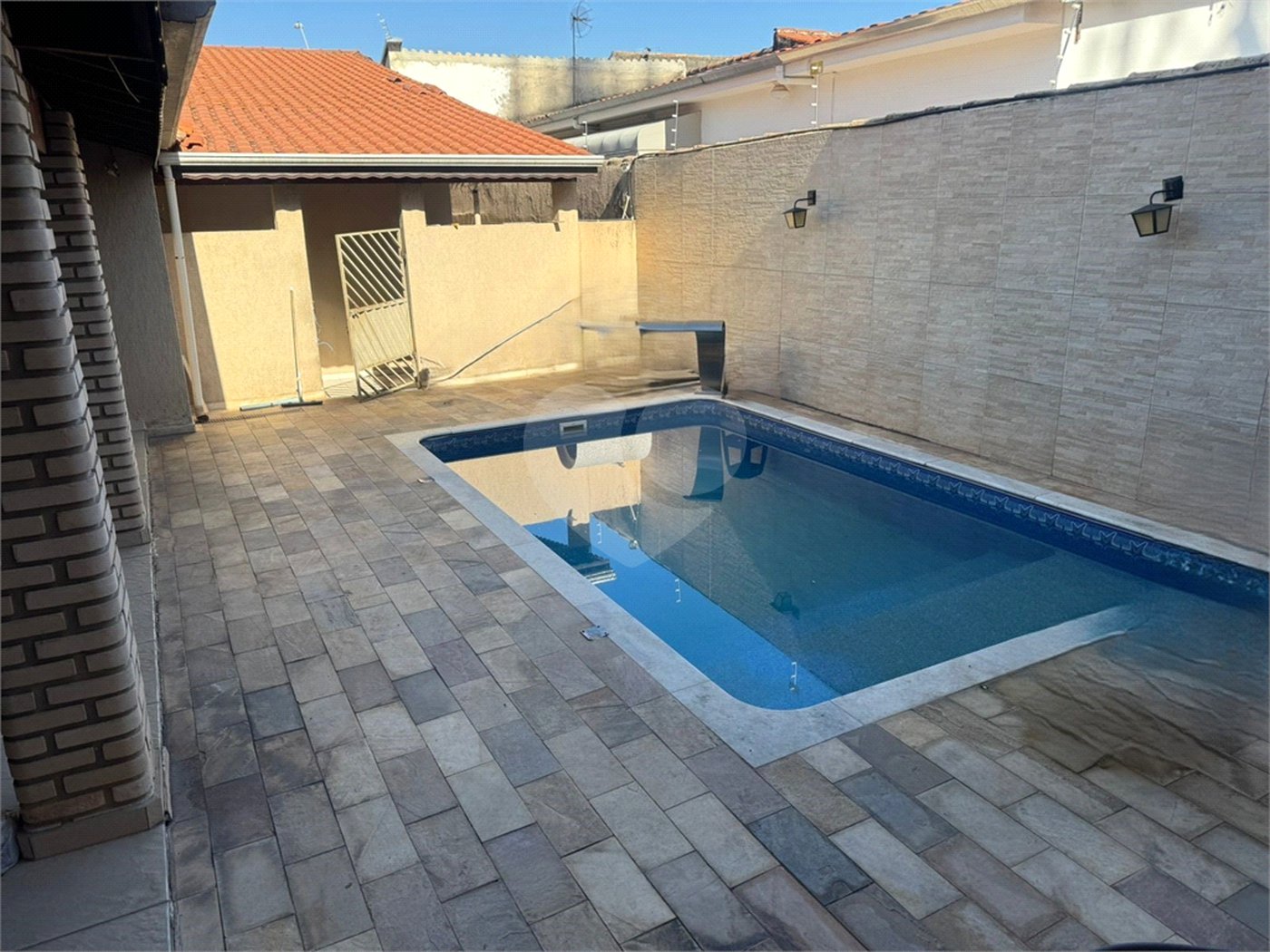 Casa à venda com 4 quartos, sendo 1 suíte, em Vila Santana, Sorocaba, SP