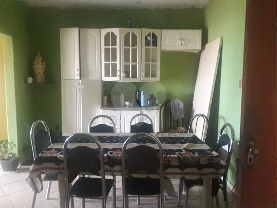 Casa à venda com 3 quartos em Vila Vieira (vila Xavier), Araraquara, SP