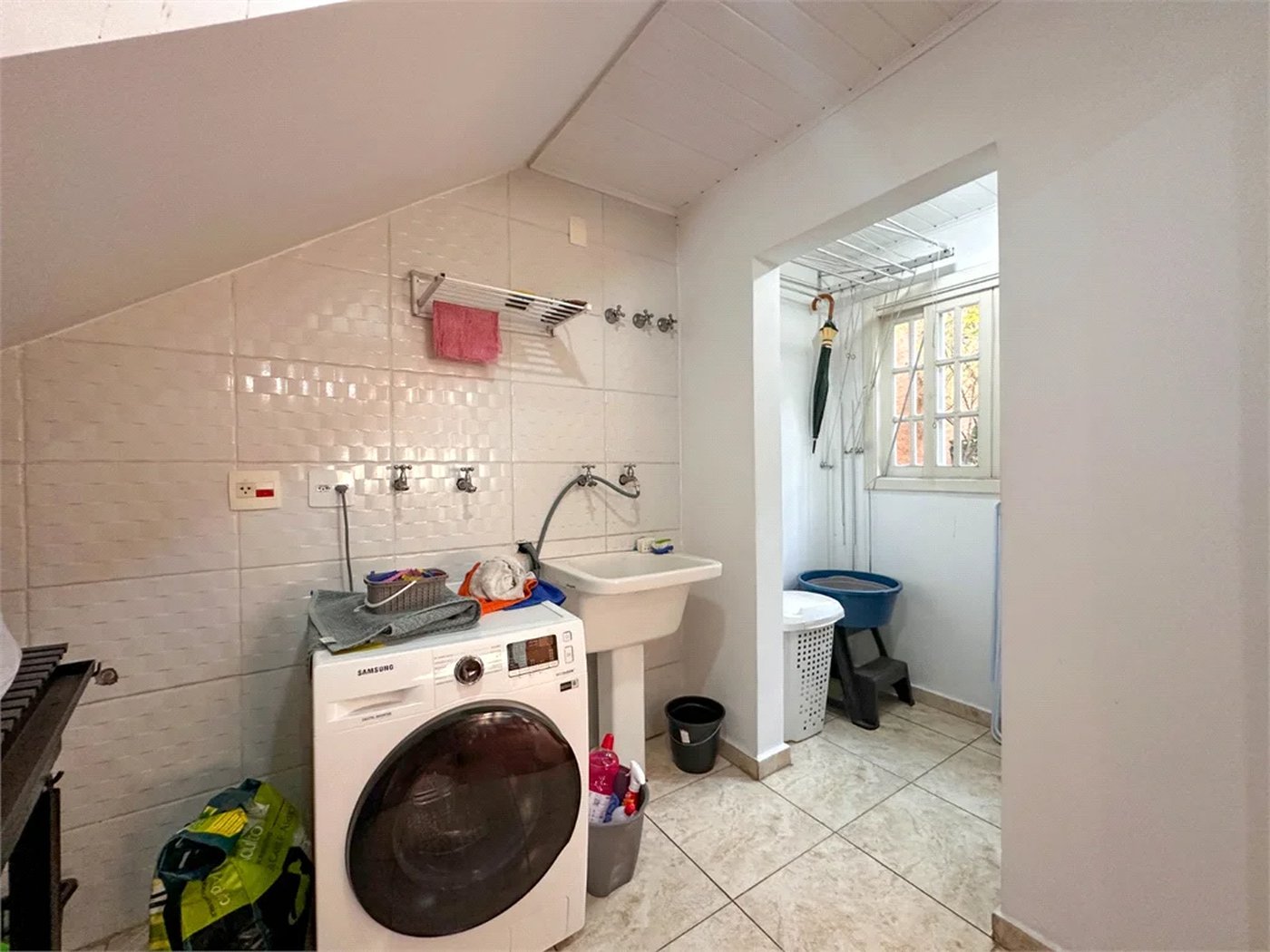 Casa à venda com 3 quartos, sendo 1 suíte, no condomínio Barão do Triunfo, São Paulo - SP