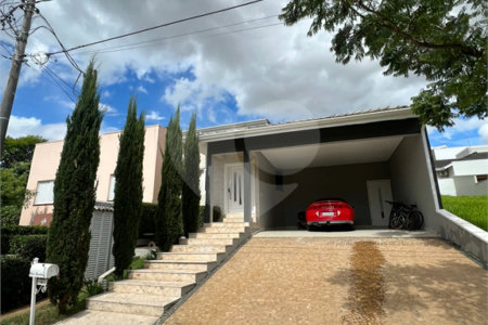 Casa à venda com 3 quartos, sendo 1 suíte, no condomínio Parque do Varvito, Itu - SP