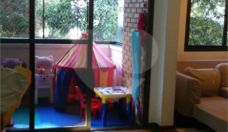 Apartamento à venda com 3 quartos, sendo 1 suíte,  em Jardim Vitória Régia, São Paulo, SP
