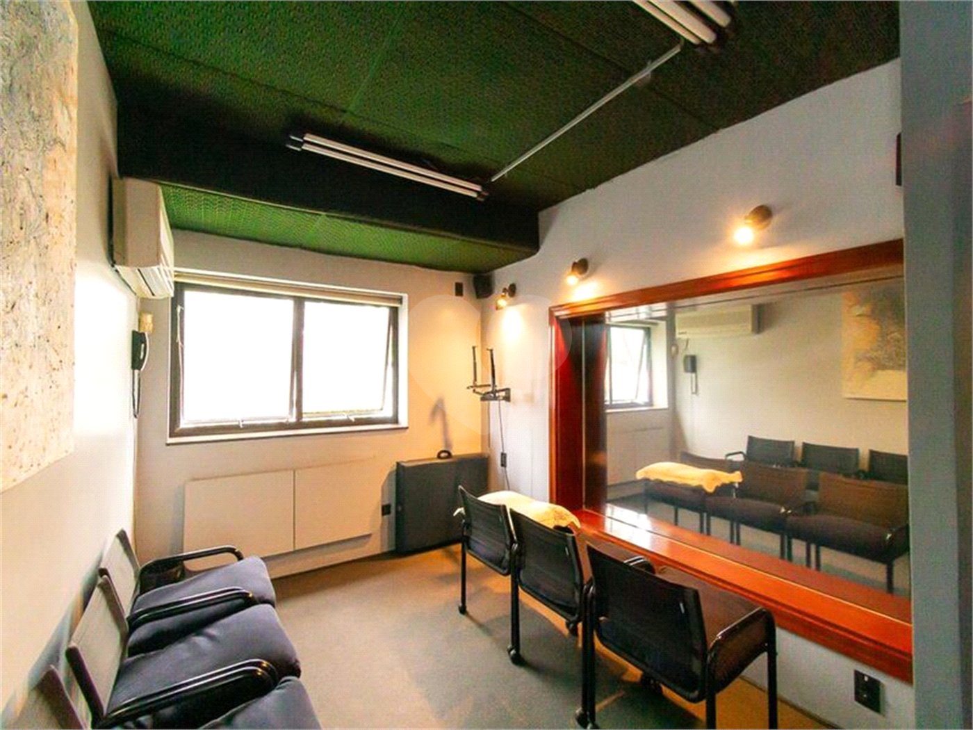 Casa à venda com 8 quartos, sendo 2 suítes, em Indianópolis, São Paulo, SP