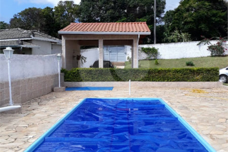 Chácara à venda com 3 quartos, sendo 2 suítes,  em Chácaras Fernão Dias, Atibaia, SP