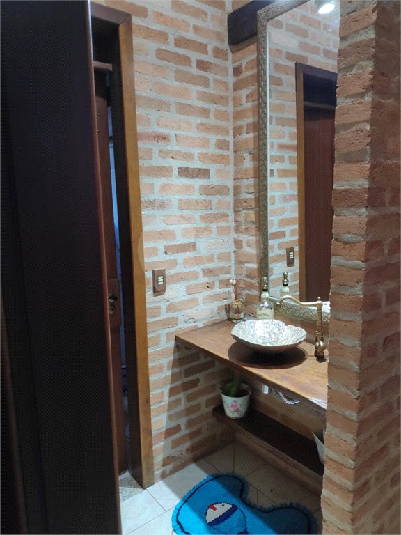 Sobrado à venda com 3 quartos, sendo 2 suítes, em Roseira, Mairiporã, SP
