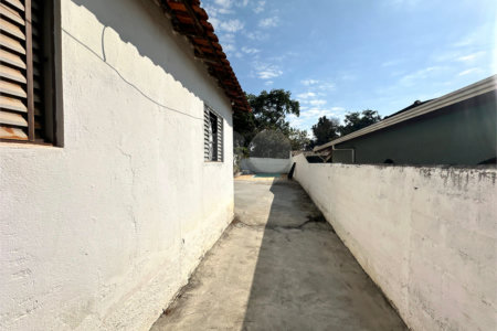 Casa à venda com 3 quartos, sendo 1 suíte, em Jardim Colonial, Atibaia, SP