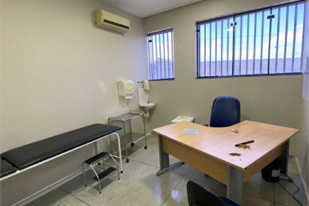 Salão Comercial para alugar em Vila Romanópolis, Ferraz de Vasconcelos, SP
