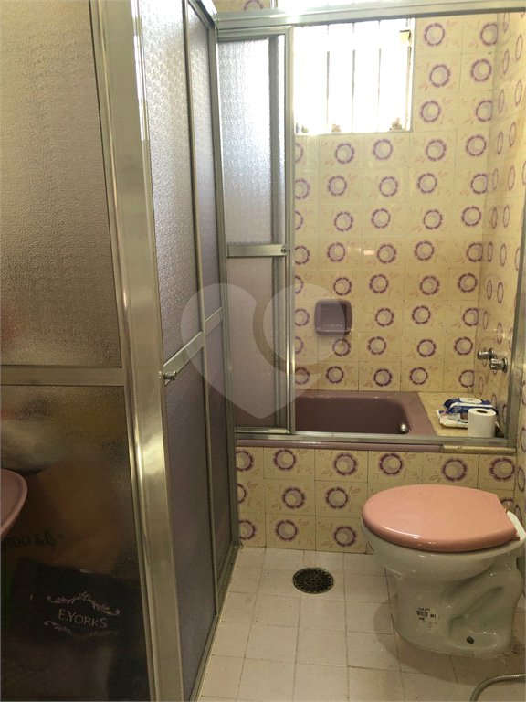 Sobrado à venda com 5 quartos, sendo 1 suíte,  em Jardim São Bento, São Paulo, SP
