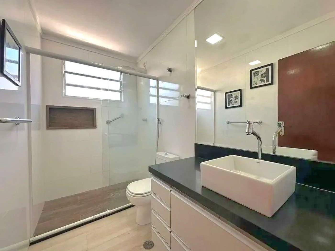 Apartamento perto da praia com 4 dormitórios à venda, 184 m² por R$ 980.000 - Gonzaga - Santos/SP