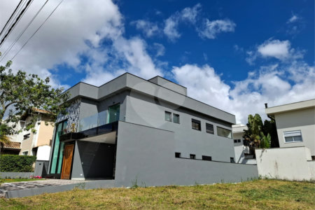 Casa à venda ou para alugar com 3 suítes no condomínio Residencial Veredas, Mogi das Cruzes - SP