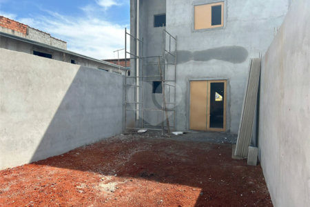 Sobrado à venda com 2 suítes, em Jardim Casa Branca, Suzano, SP