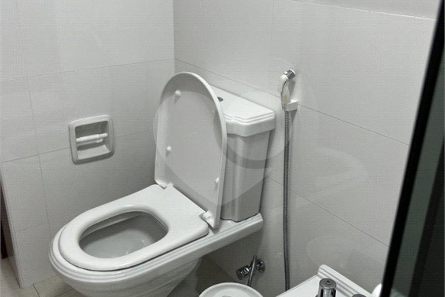 Apartamento à venda ou para alugar com 3 quartos, sendo 1 suíte, em Enseada, Guarujá, SP