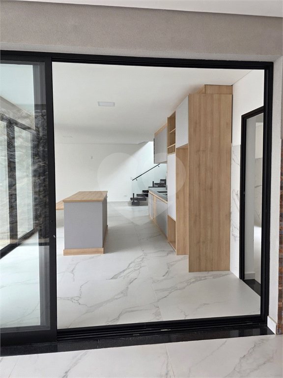 Casa à venda com 3 suítes no condomínio Hills, Arujá - SP