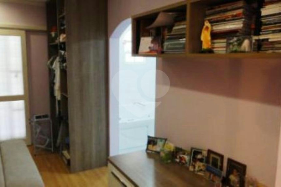 Sobrado à venda com 3 quartos, sendo 1 suíte, em Vila das Palmeiras, Guarulhos, SP
