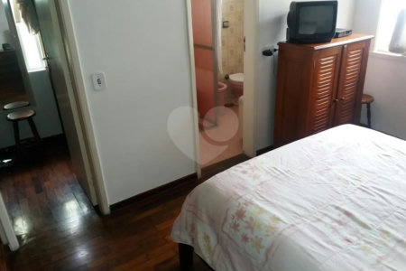 Sobrado à venda com 4 quartos, sendo 1 suíte,  em Brooklin Paulista, São Paulo, SP