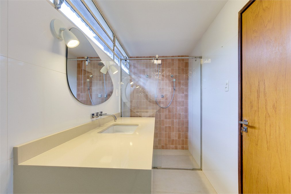 Casa Térrea à venda com 3 quartos, sendo 1 suíte, em Alto da Boa Vista, São Paulo, SP