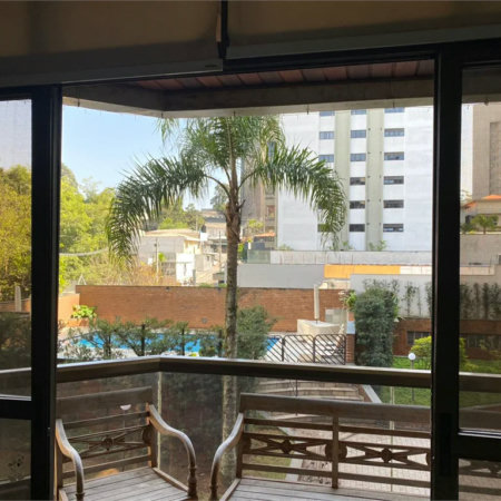 Apartamento à venda com 3 quartos, sendo 1 suíte, em Real Parque, São Paulo, SP