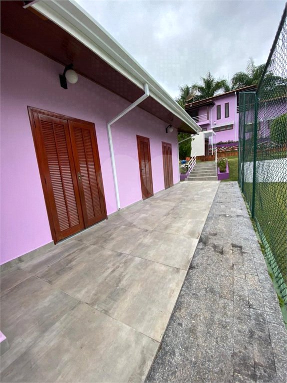 Casa à venda com 7 suítes no condomínio Capela do Barreiro, Itatiba - SP