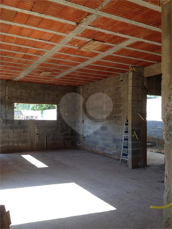 Casa à venda com 4 quartos, sendo 2 suítes,  no condomínio Acmti - Colinas do Mosteiro, Terras de Itaici e Recanto dos Pássaros, Indaiatuba - SP
