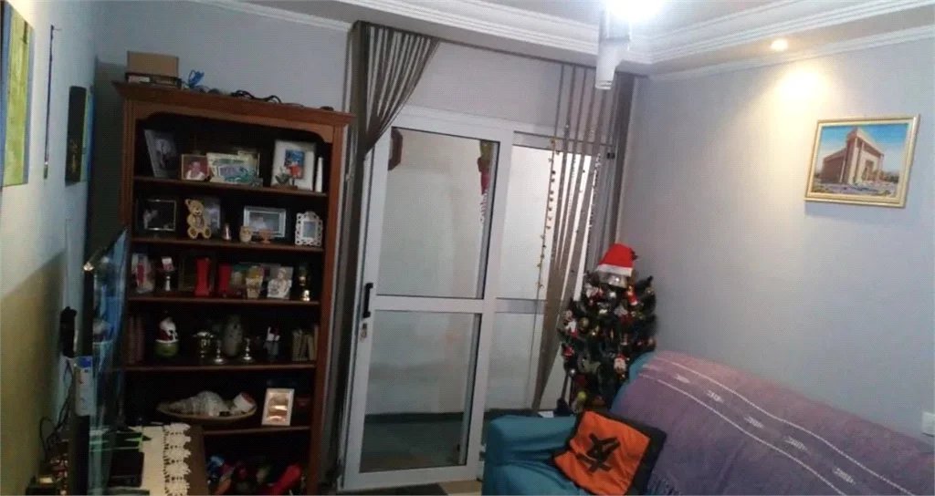 Sobrado à venda com 2 quartos em Jardim Rosemary, Cotia, SP