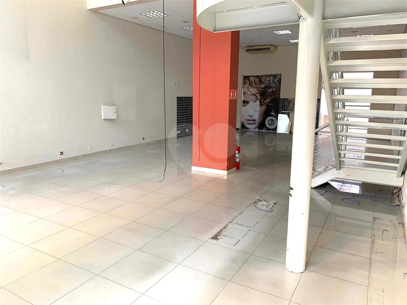 Aluga-se loja de rua, 230 m2, no Portal do Morumbi