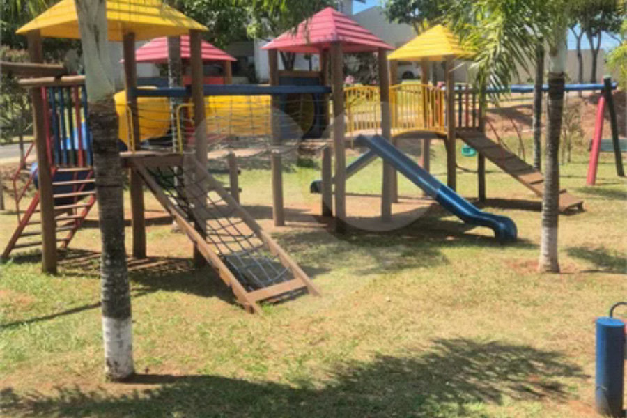 Terreno à venda no Condomínio Park Campestre I em Piracicaba/SP.
