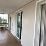 Apto 220 metros no Campo Belo. varanda, 5 vagas, 3 suítes. Visite
