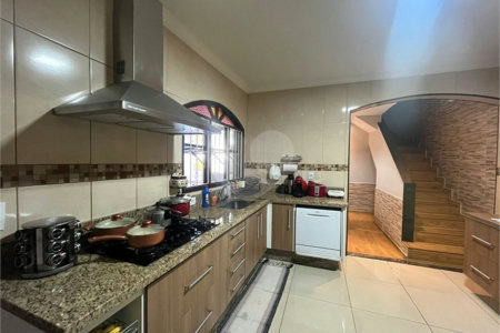 Casa com piscina disponivel para venda com 250m² - Jardim Paris / SP