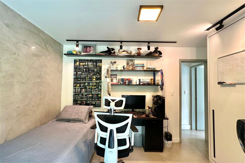 Apartamento à venda com 3 quartos, sendo 1 suíte, em Lagoa, Rio de Janeiro, RJ