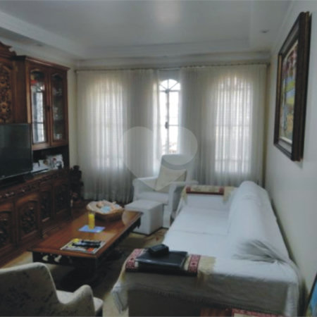 Sobrado à venda com 4 quartos, sendo 1 suíte, em Vila Gustavo, São Paulo, SP