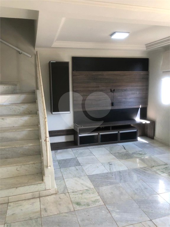 Casa à venda ou para alugar com 4 quartos, sendo 1 suíte, no condomínio Village Jardim Versailles, Jundiaí - SP