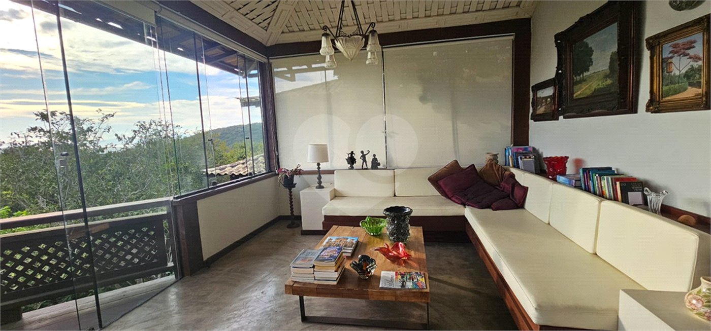 Casa à venda com 4 quartos, sendo 3 suítes, em João Fernandes, Armação dos Búzios, RJ