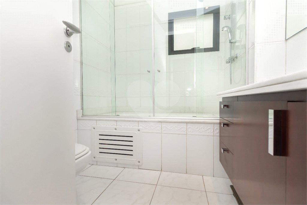 Apartamento à venda com 2 suítes em Campo Belo, São Paulo, SP
