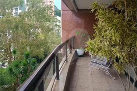 Apartamento à venda com 3 suítes em Vila Suzana, São Paulo, SP