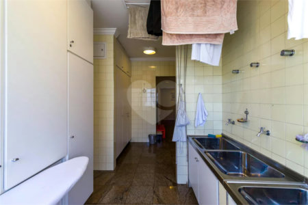 Apartamento à venda com 4 quartos, sendo 2 suítes, em Real Parque, São Paulo, SP
