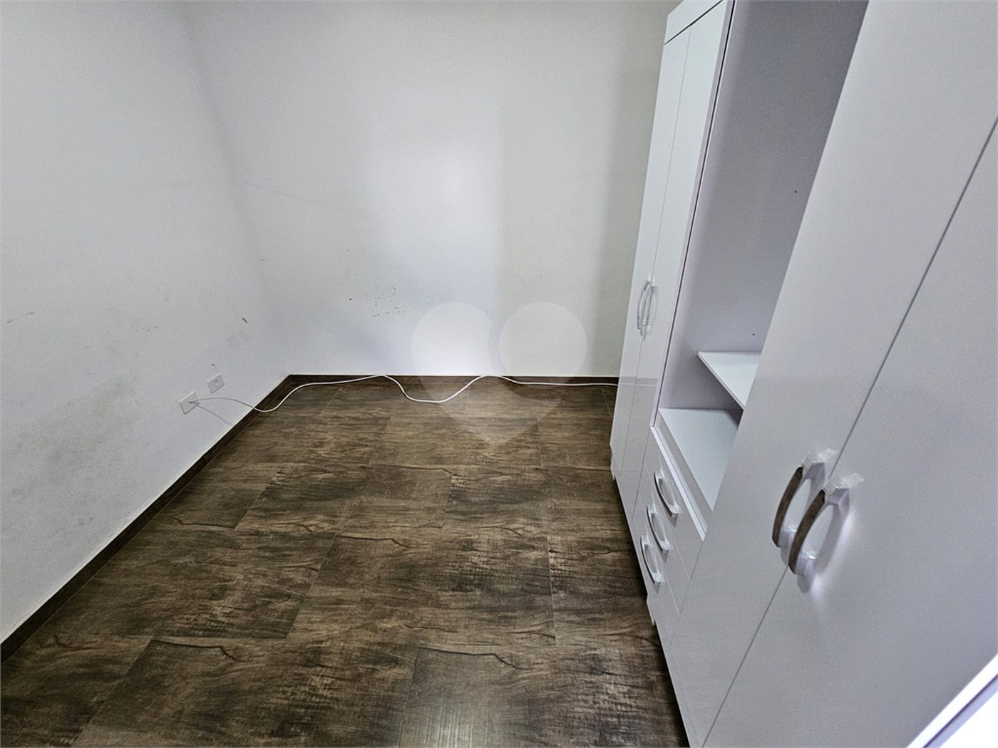 Sobrado à venda com 3 quartos, sendo 1 suíte,  em Vila Nivi, São Paulo, SP