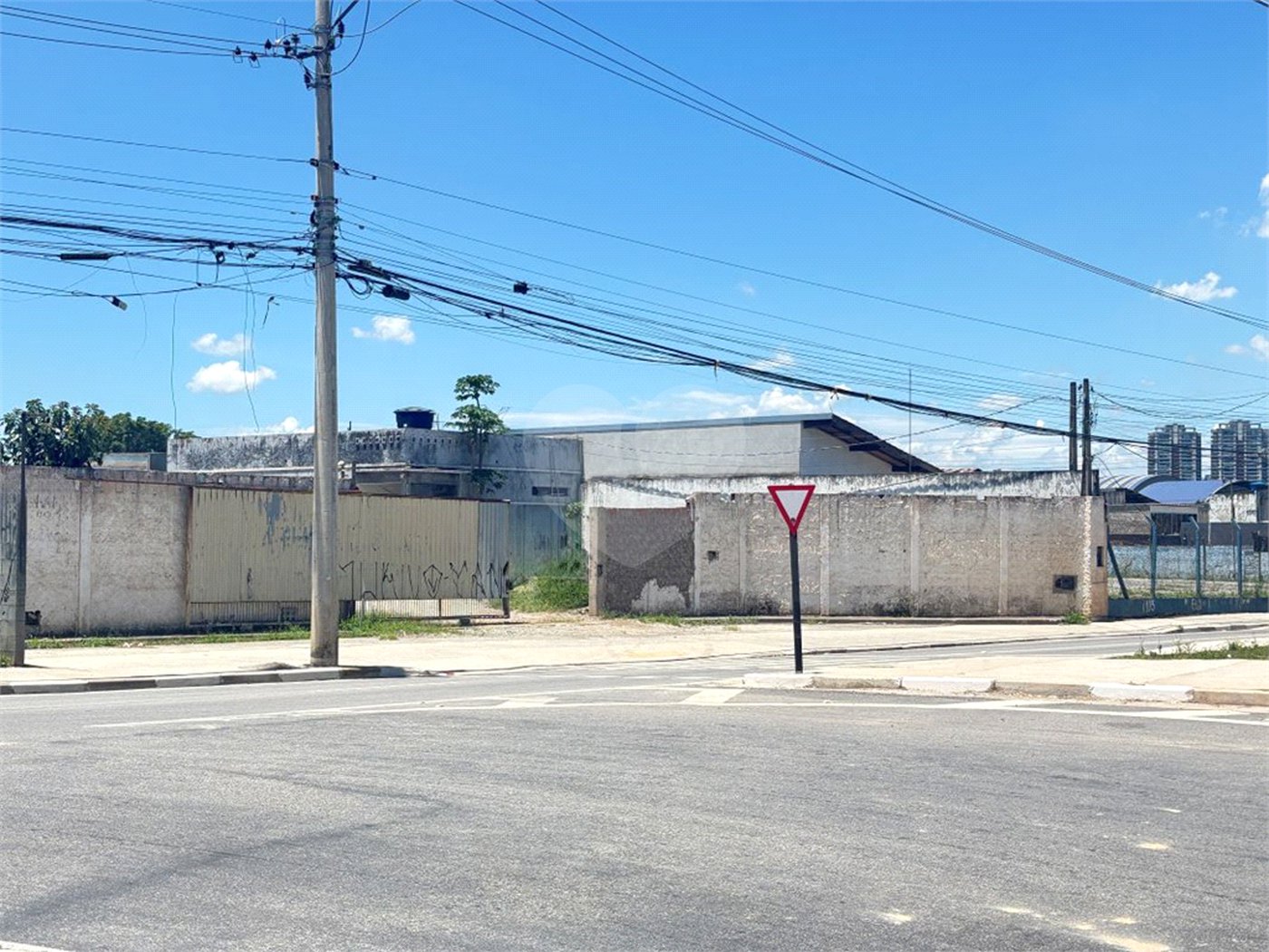 Terreno à venda em Vila Suissa, Mogi das Cruzes, SP
