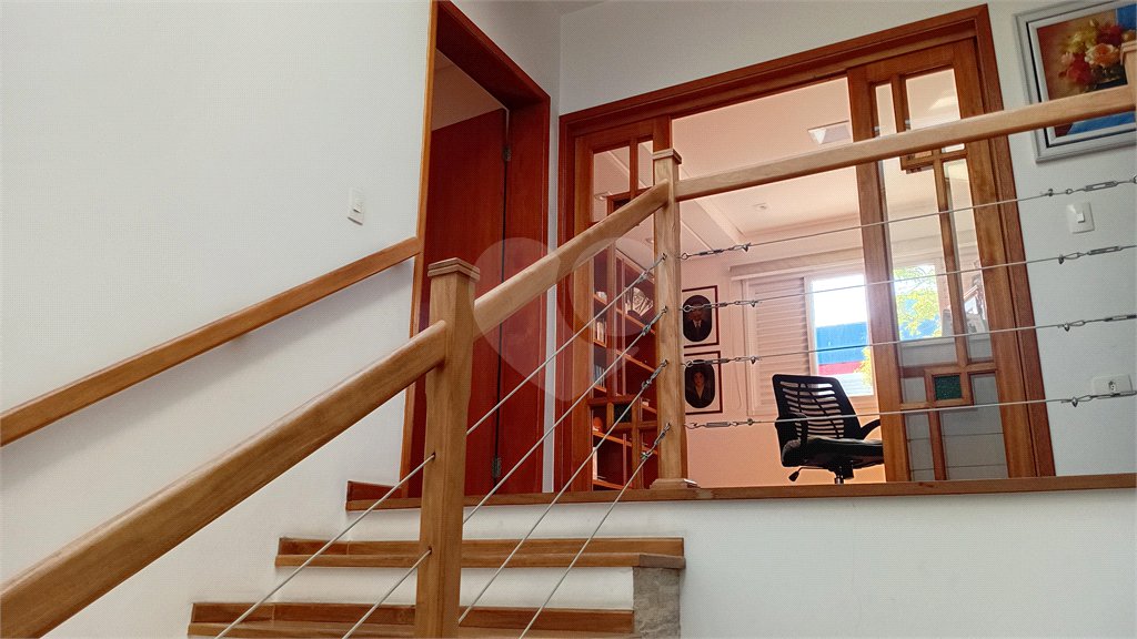 Sobrado à venda com 4 quartos, sendo 2 suítes,  em Vila Gilda, Santo André, SP