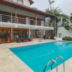 Casa à venda com 6 suítes em Jardim Cordeiro, São Paulo, SP