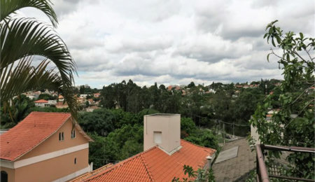 Casa à venda com 4 quartos, sendo 2 suítes,  em Jardim Leonor, São Paulo, SP