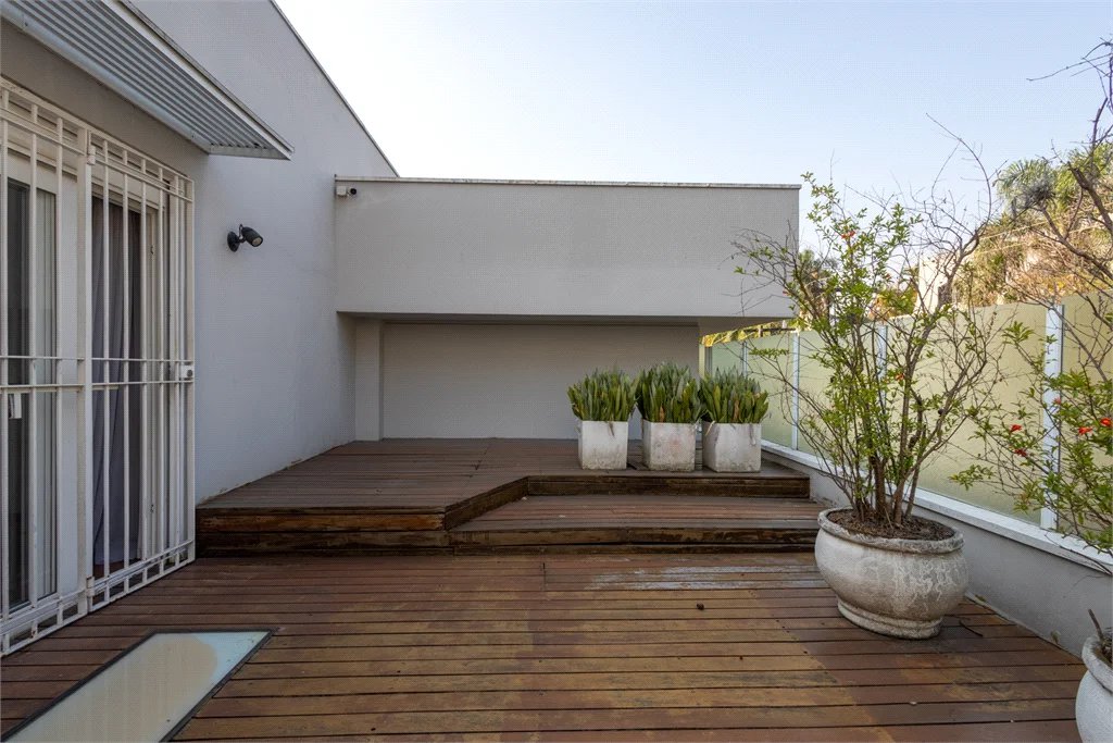 Casa à venda com 4 suítes em Jardim Guedala, São Paulo, SP