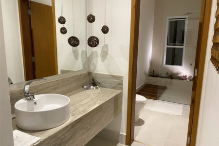 Casa à venda com 3 suítes no condomínio Jardim Primavera, Louveira - SP