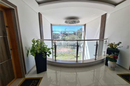 Apartamento à venda com 3 quartos, sendo 1 suíte, em Pinheirinho, Vinhedo, SP