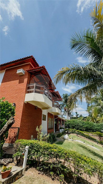 Casa à venda com 4 suítes no condomínio Monte Belo, Salto - SP