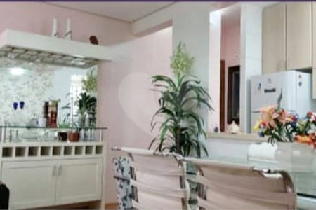 Apartamento à venda com 3 quartos, sendo 1 suíte,  em Vila Vermelha, São Paulo, SP