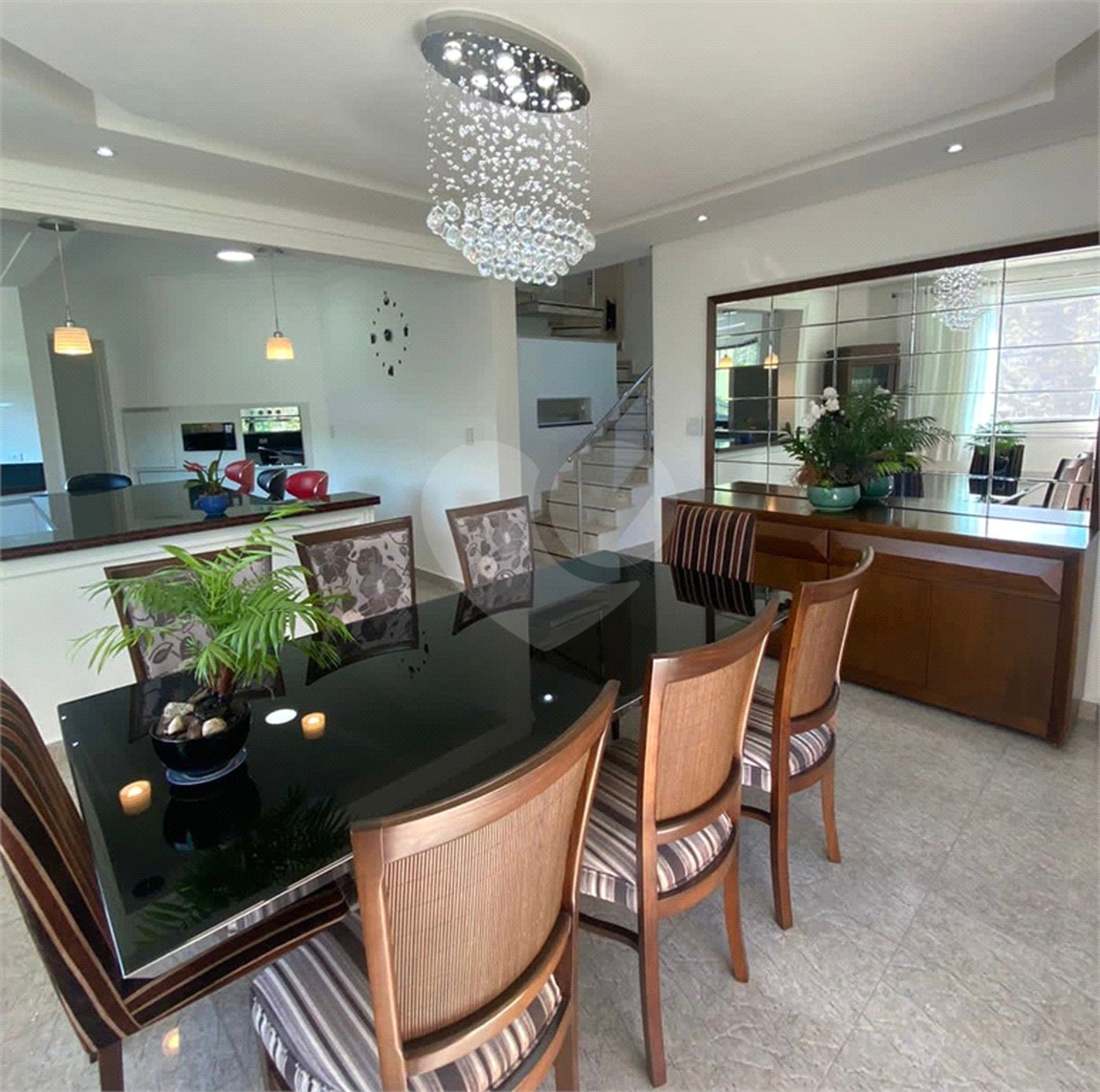 Casa à venda com 4 suítes no condomínio Aruã, Mogi das Cruzes - SP