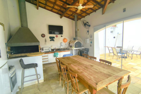 Casa à venda com 5 quartos, sendo 4 suítes, em Jardim Dom Bosco, Indaiatuba, SP