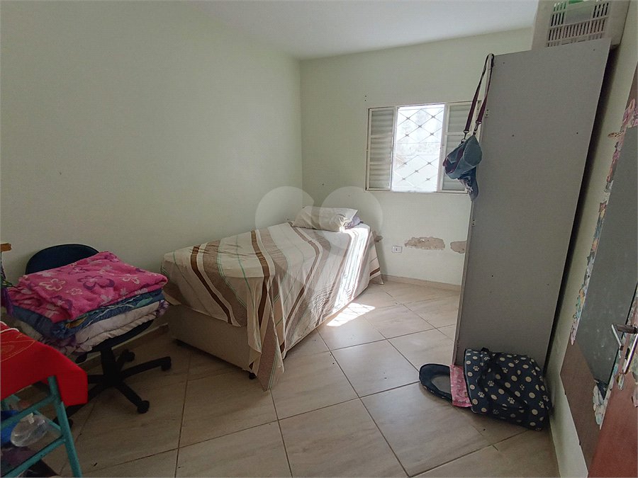 Sobrado à venda com 4 quartos em Jardim Esther, São Roque, SP